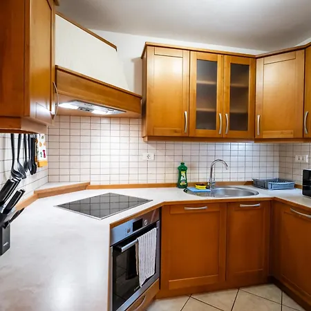 Spacious - With Terrace & Grill