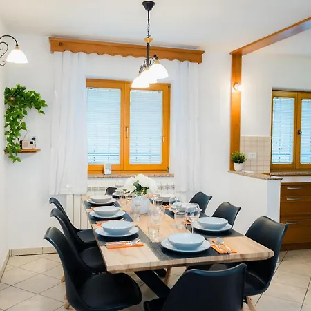 Apartman Spacious - With Terrace & Grill
