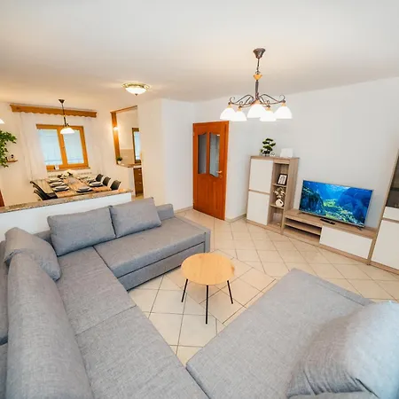 Spacious - With Terrace & Grill Appartement