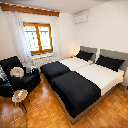 Apartman Spacious - With Terrace & Grill