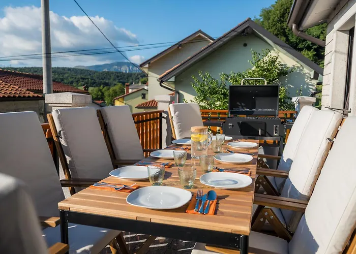 Spacious - With Terrace & Grill アパート Senožeče